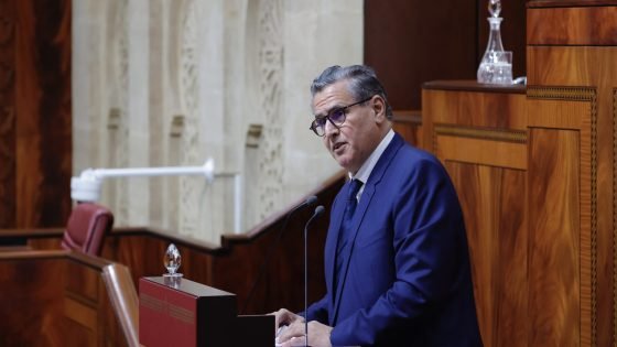 أخنوش يهاجم “إخوان بنكيران”: “عشر سنوات من سوء التدبير أوصلت المغاربة إلى شبح العطش”
