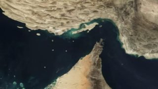 إيران تعلن فتح مضيق هرمز بشكل كامل