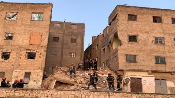 مصرع 4 أشخاص فيما اصيب 6 اخرون اصابات متفاوتة في انهيار بناية سكنية بفاس
