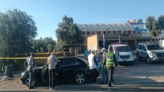 وفاة غامضة في أوناغا: شخص يتقيأ الدم ويسقط بعد نزوله من سيارته
