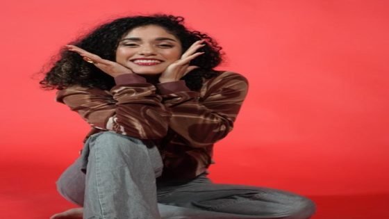 الفنانة مر يم مبين تدخل ” متاهة الحب “