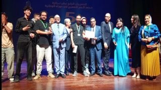 تتويج مسرحية “ثلاثي الأبعاد” بجائزة محمد الجم لأفضل عروض مسرح الشباب