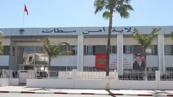 سطات..الامن يوقف مواطن من جنوب الصحراء للاشتباه في تورطه في قضية تتعلق بالضرب والجرح المفضي إلى الموت.