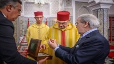 الجلالة الملك يستقبل والي بنك المغرب الذي رفع إلى جلالته التقرير السنوي للبنك المركزي حول الوضعية الاقتصادية والنقدية والمالية برسم سنة 2025