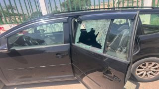 مطالب بالتحقيق في تكسير زجاج عدد من سيارة الاطر التعليمية بعين الشق اتناء إجراء امتحانات الباك