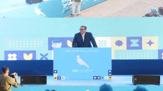 أخنوش ينتقد أصحاب الوعود الانتخابية ويدعو "الأحرار" إلى مواصلة السير بهدوء