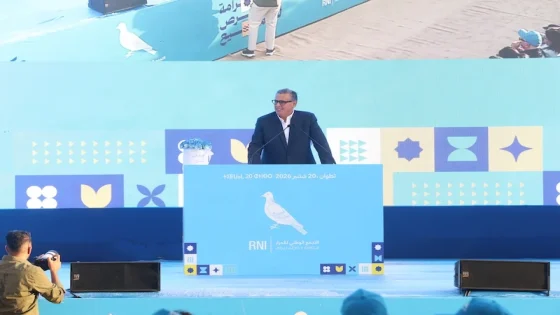 أخنوش ينتقد أصحاب الوعود الانتخابية ويدعو "الأحرار" إلى مواصلة السير بهدوء