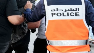 توقيف شخص داخل مكتب تصويت بطنجة بتهمة حيازة أوراق تصويت غير قانونية