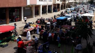 باعة جائلون يستغلون الحملة الانتخابية