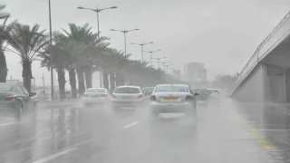أقاليم مغربية تواجه تقلبات جوية وزخات رعدية وطقسا حارا