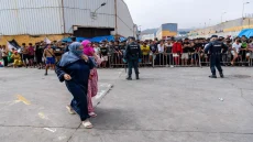 السلطات الإسبانية تحدد هوية 21 مهاجراً رشقوا دورية عسكرية في سبتة ويوافقون على العودة إلى المغرب