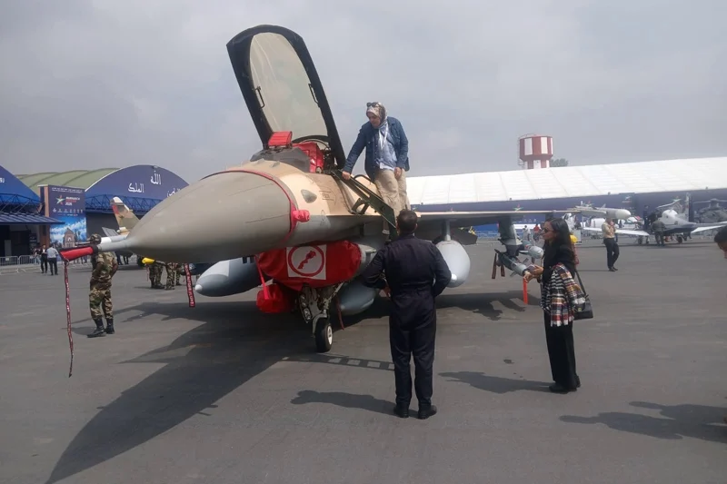 مقاتلات المغرب تبرز في معرض مراكش: «ميراج» و«إف-16» و«إف-5» تجذب الانتباه بتقنيات عسكرية متقدمة