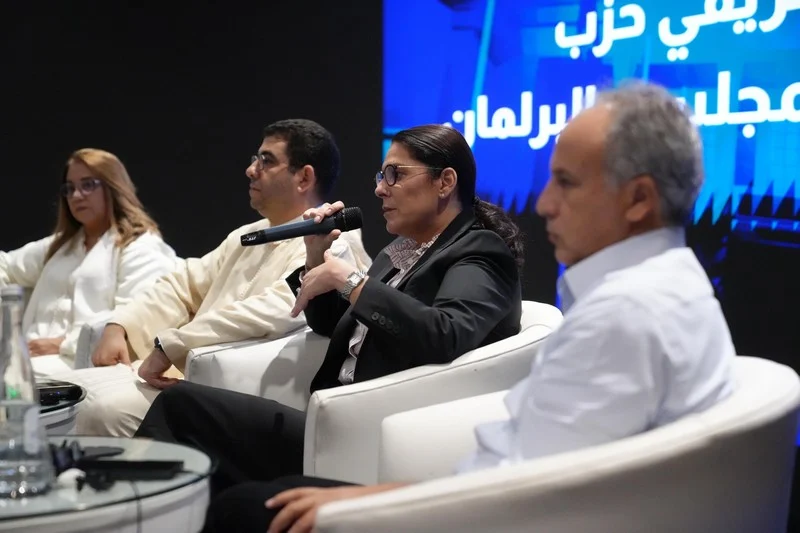 المنصوري تدعو برلمانيي الأصالة إلى تصحيح الأخطاء وتعزيز الانضباط البرلماني