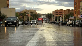 تقلبات جوية حادة وشديدة: زخات رعدية وعواصف تتهدد المغرب بين ارتفاع درجات الحرارة وضباب على السواحل