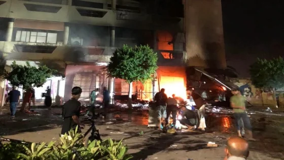 حريق كبير يشتعل بمركب القدس التجاري بتزنيت: خسائر كبيرة وتطوع المواطنين